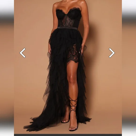 fitted lace wedding dress Anastasia Maxi Dress Black XXS